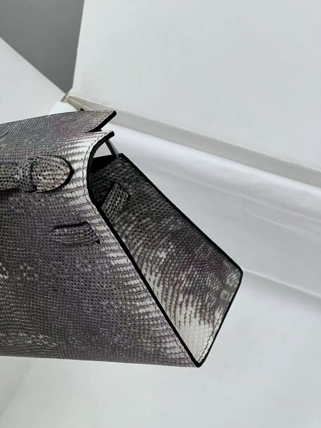 H*M Kelly 22cm Black White Pochette Lizard