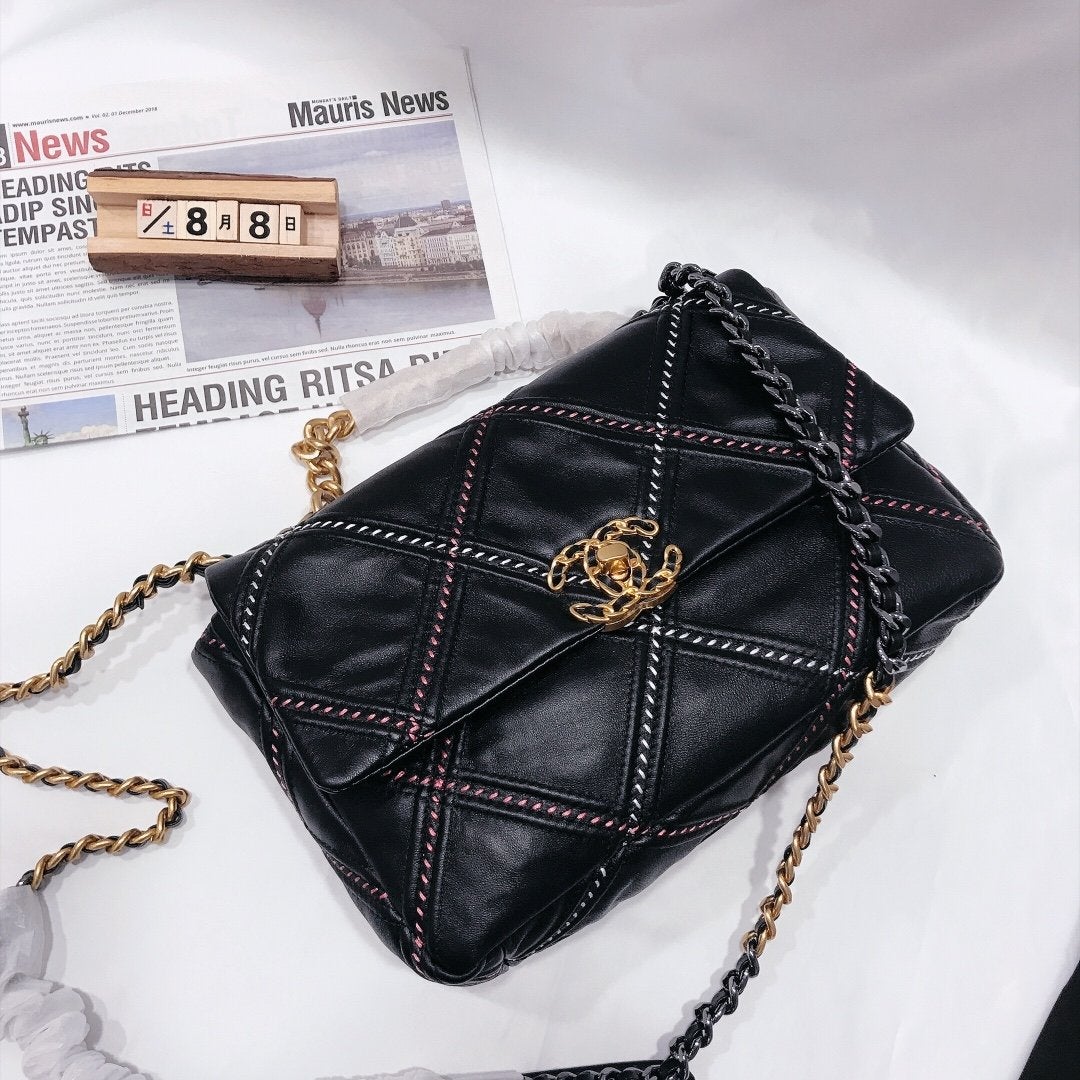 19 FLAP BAG QUILTED