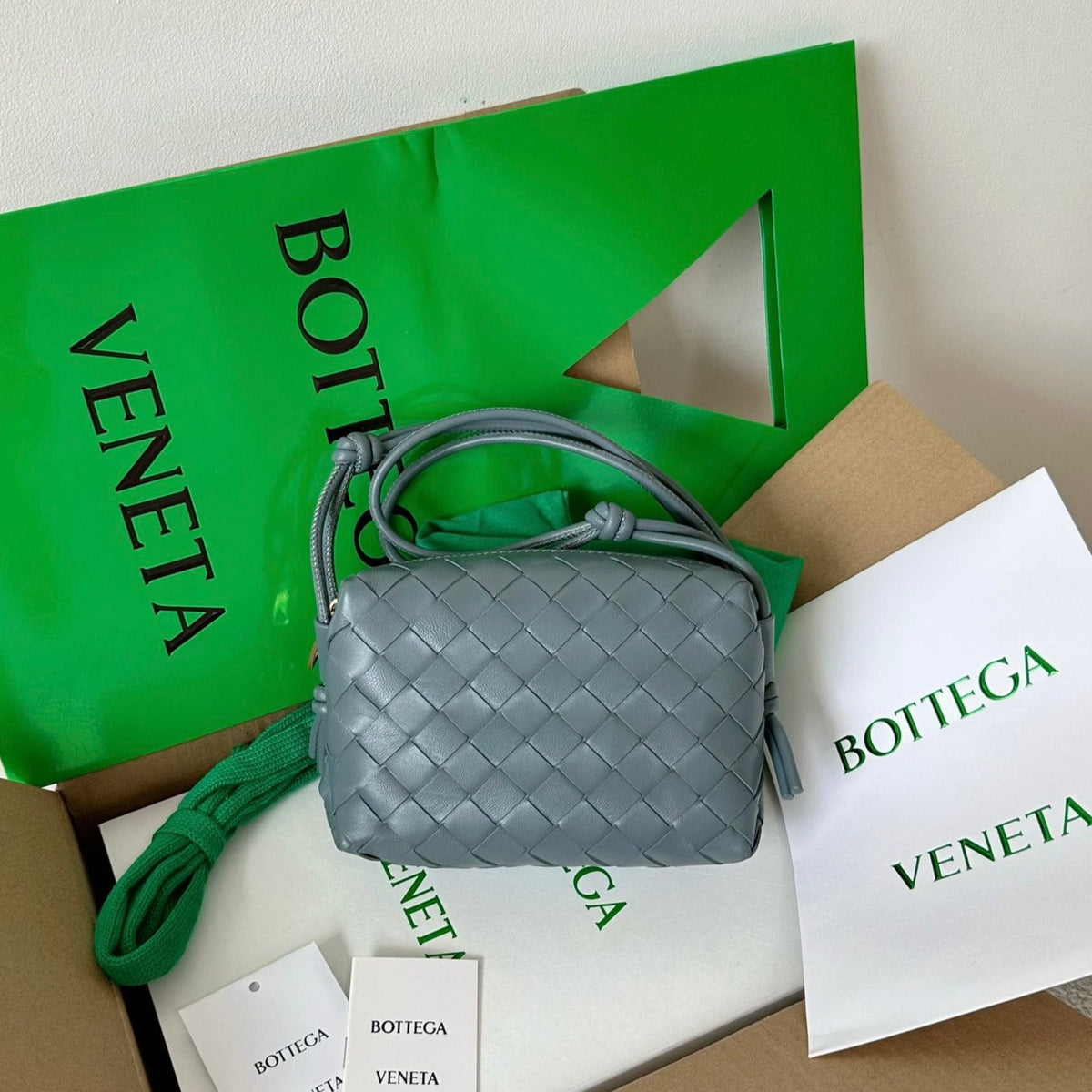 B*V LOOP CALFSKIN