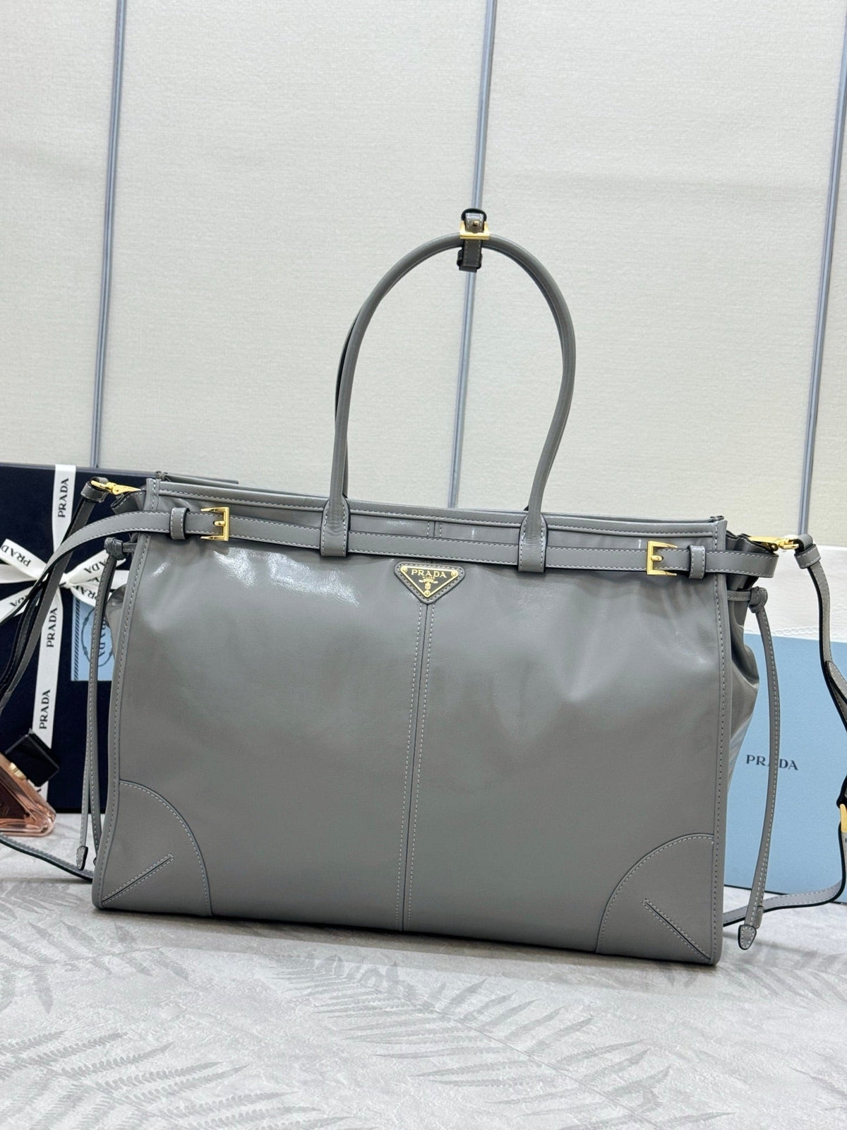 Pr*a Lux Soft Waxed Leather 1BA439 Extra Handbag