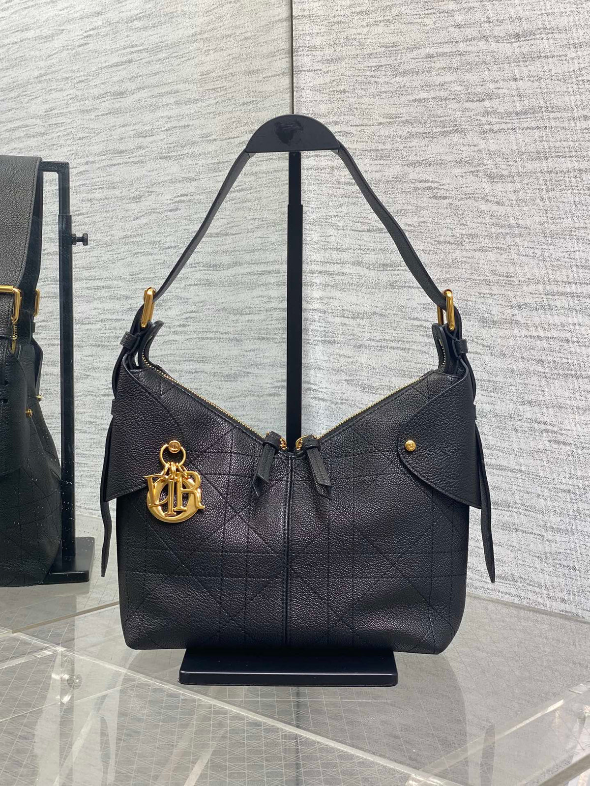 C*D VOYAGE Handbag Cowhide
