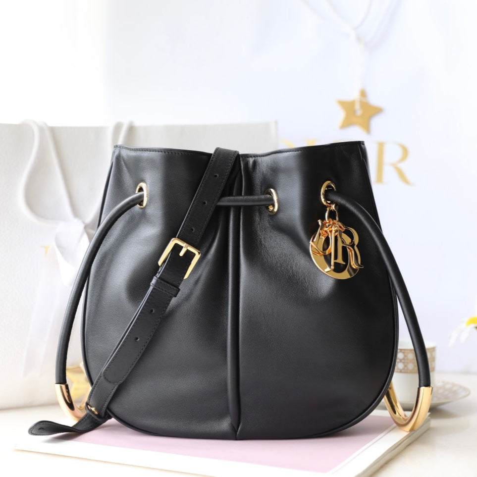 C*D MEDIUM 28 BUCKET BAG IN BLACK LAMBSKIN