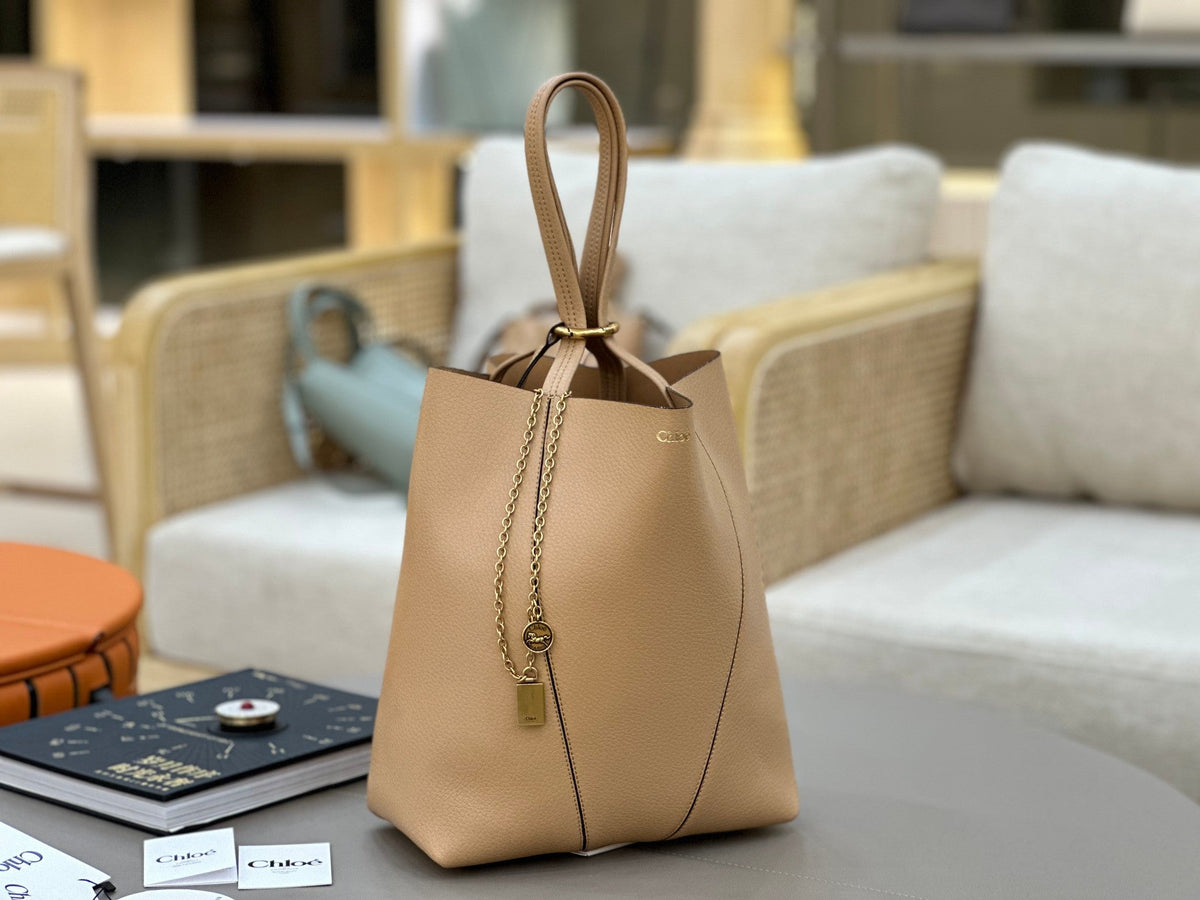 Chl*e Spin Tote Bag Calfskin
