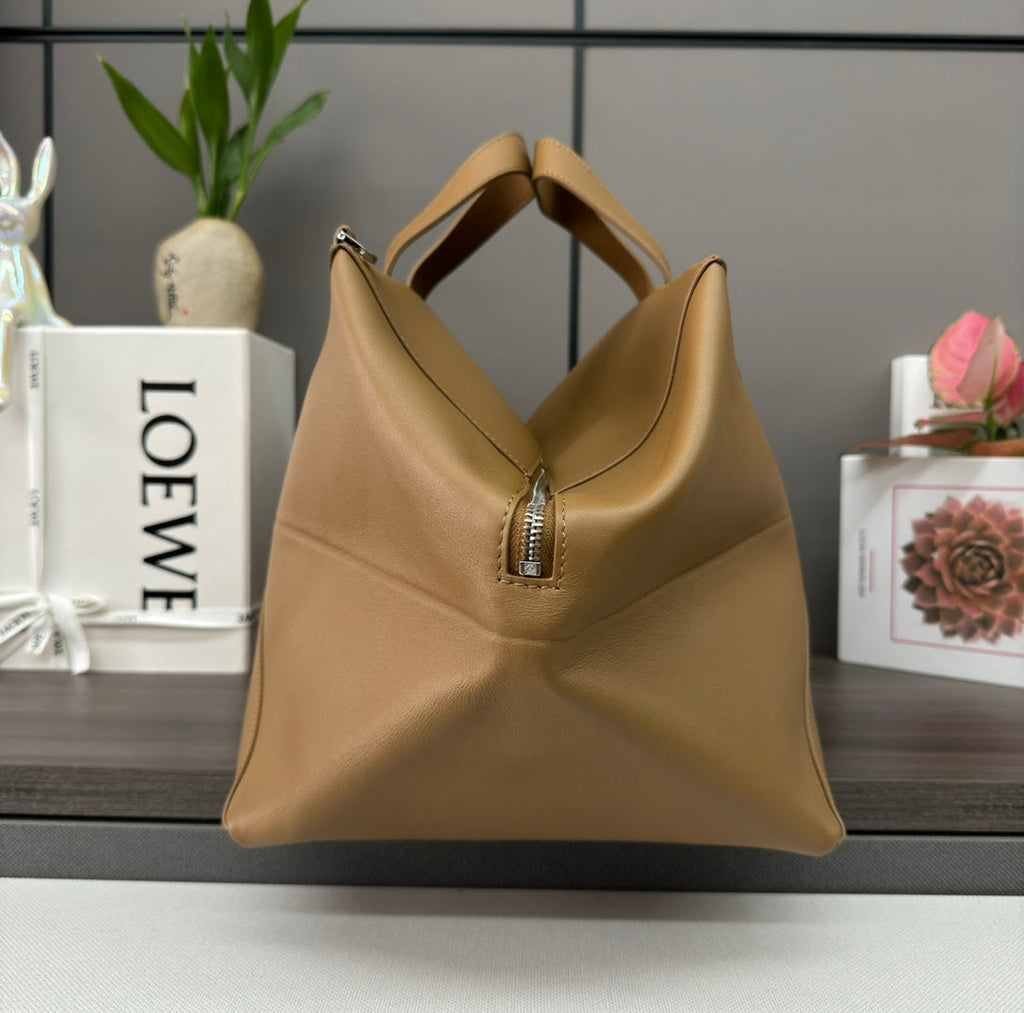 L*ewe Puzzle Fold Handbag in Glossy Brown Cowhide Leather