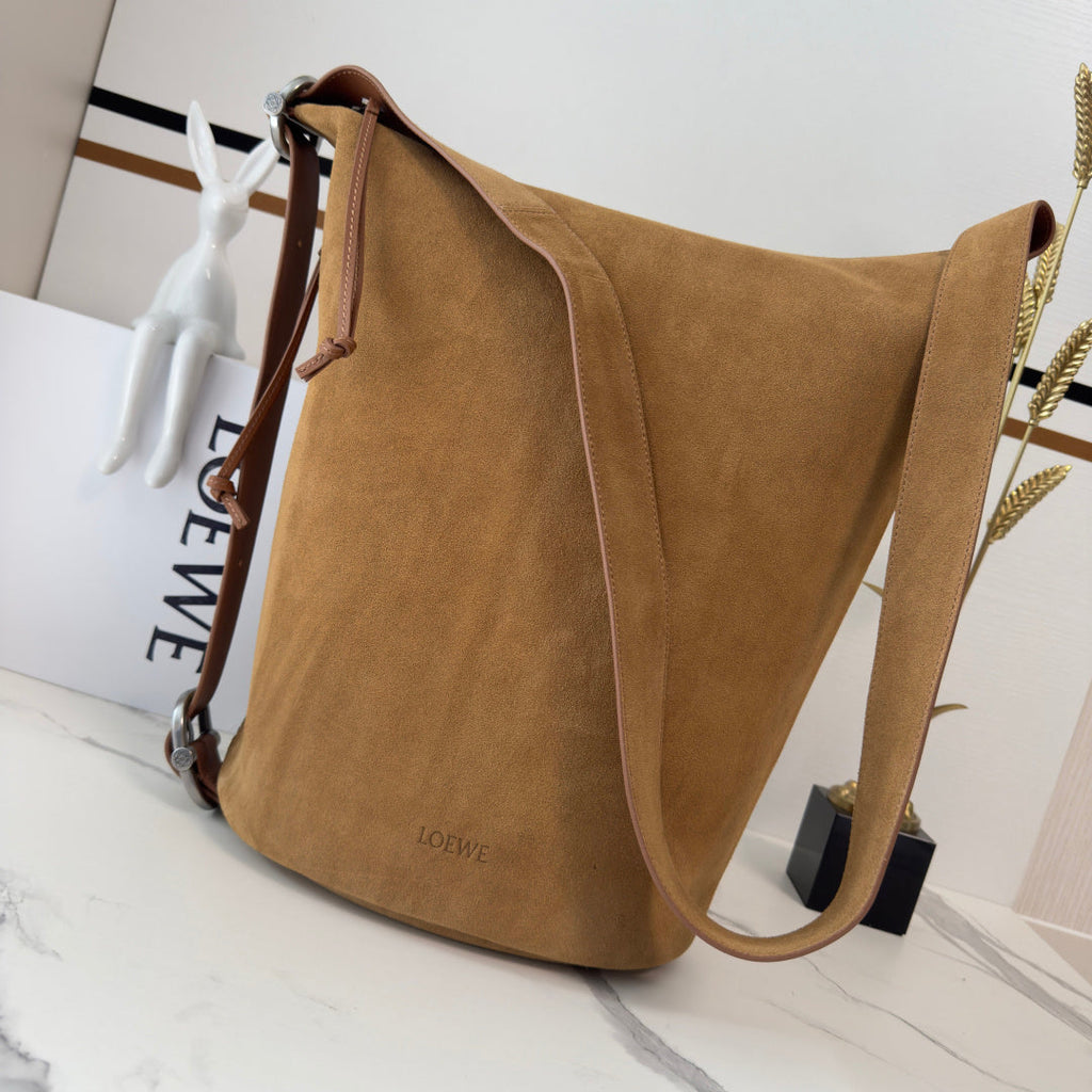 L*ewe Loop Medium 39cm in Brown Suede Cowhide