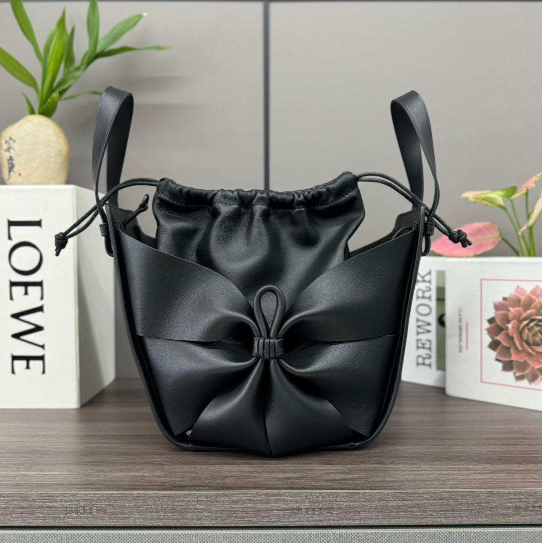 L*ewe Hammock Compact 17 Handbag in Black Calfskin