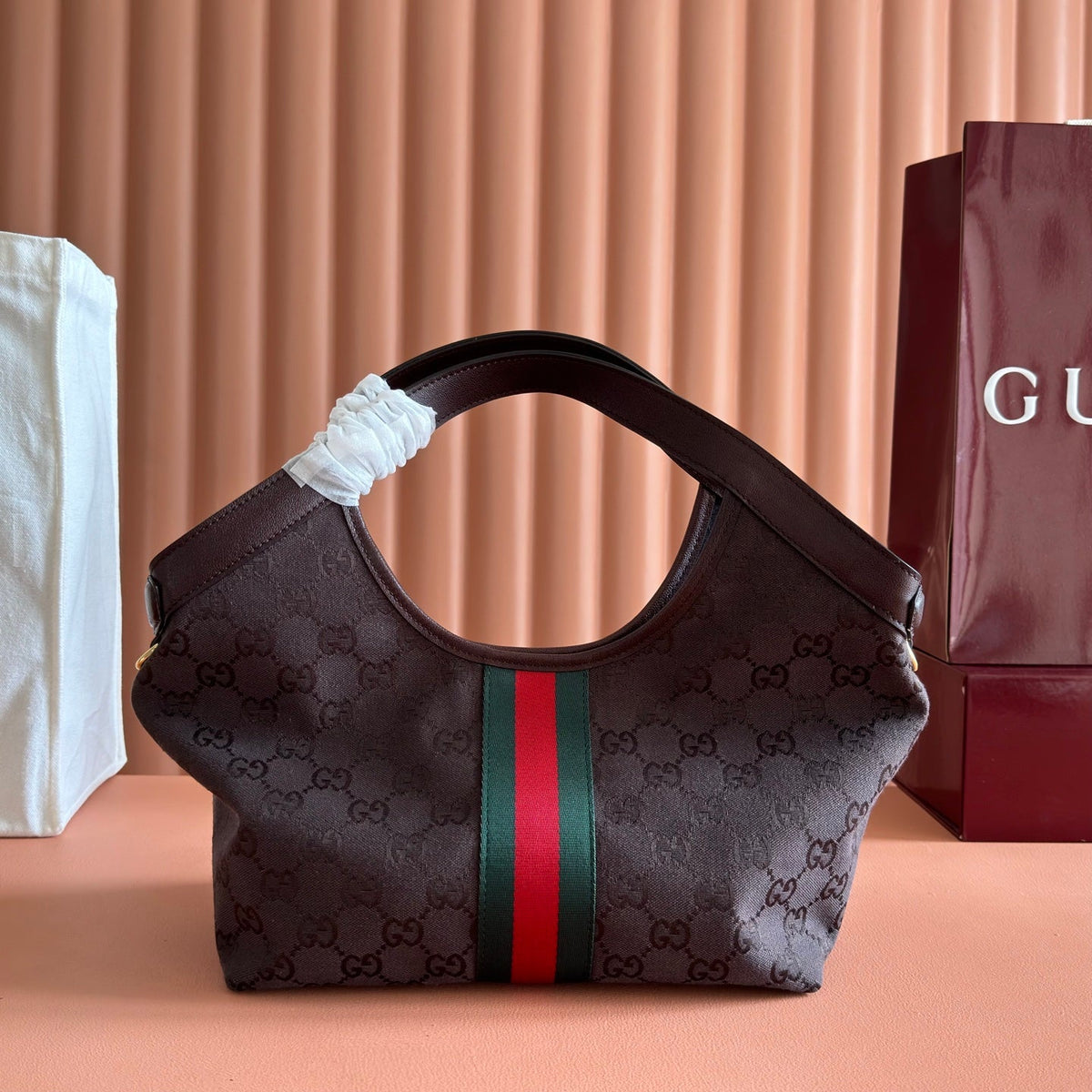 G*cci Giglio Tote Bag 25 Dark Brown in Lustrous Coated G*G Fabric