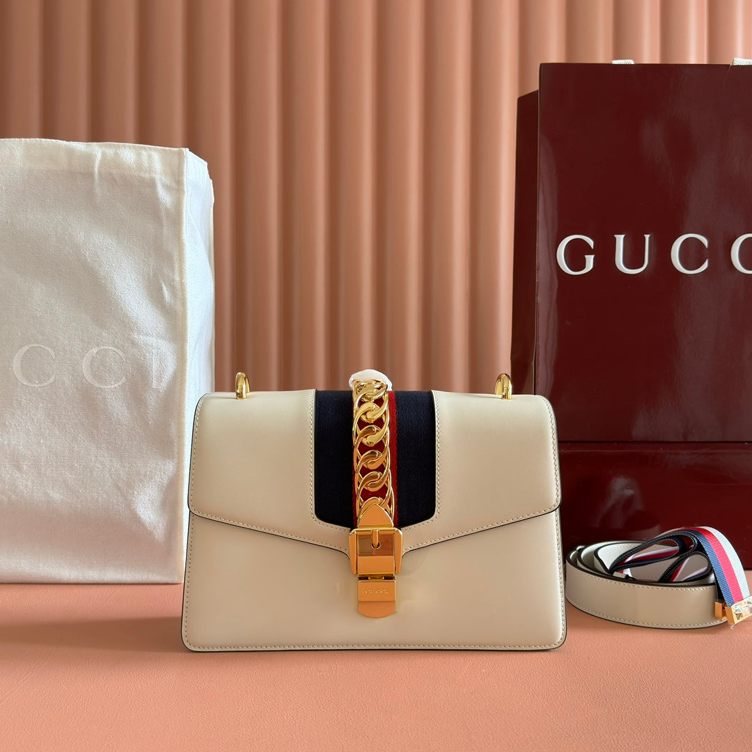 G*cci Sylvie Shoulder Bag Cowhide