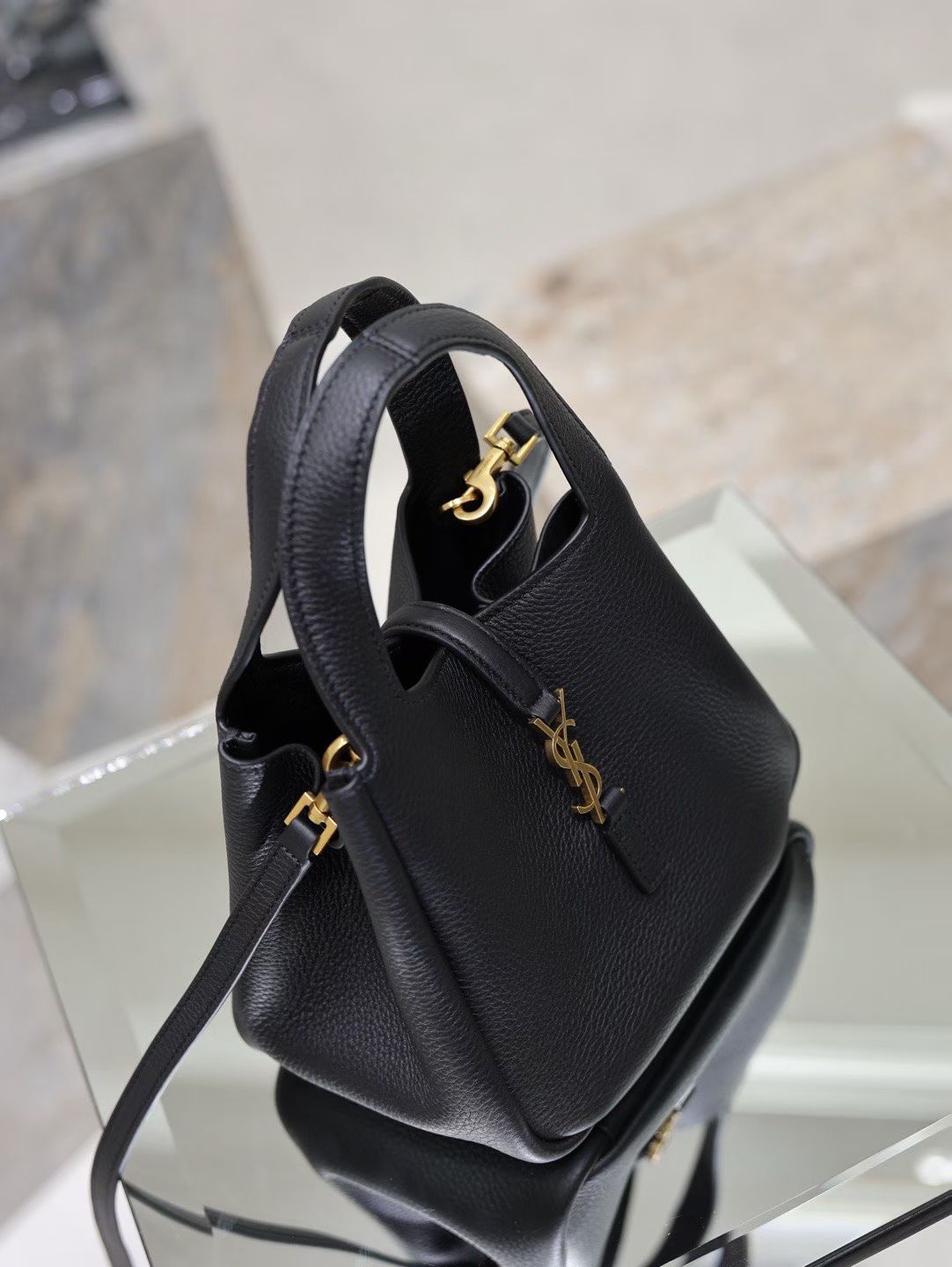 Y*S*L Le 5 à 7 Baby Bea Tote Bag 19cm Black in Deerskin