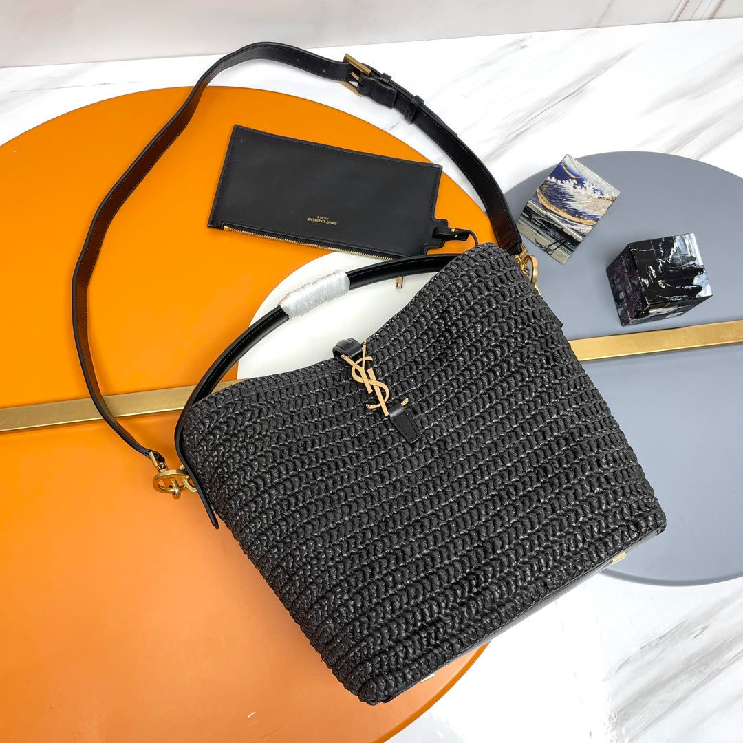 Le 37 Woven Bucket Bag 25cm Black in Raffia