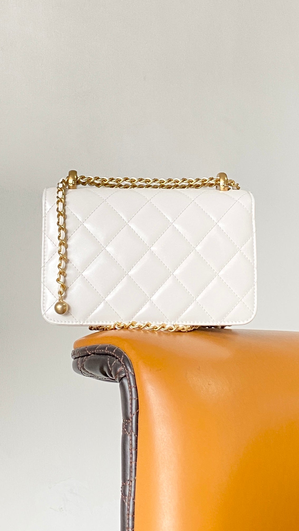 Ch*nel Classic Mini Flap Bag 19 White in Calfskin