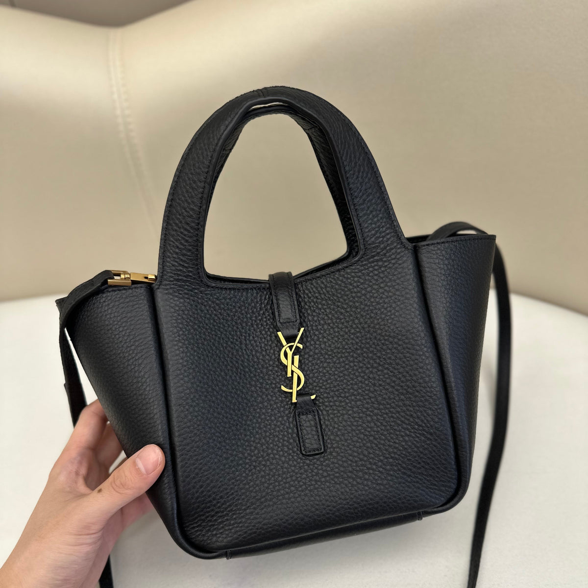 LE 5 À 7 Baby Bea 18 Black in Leather