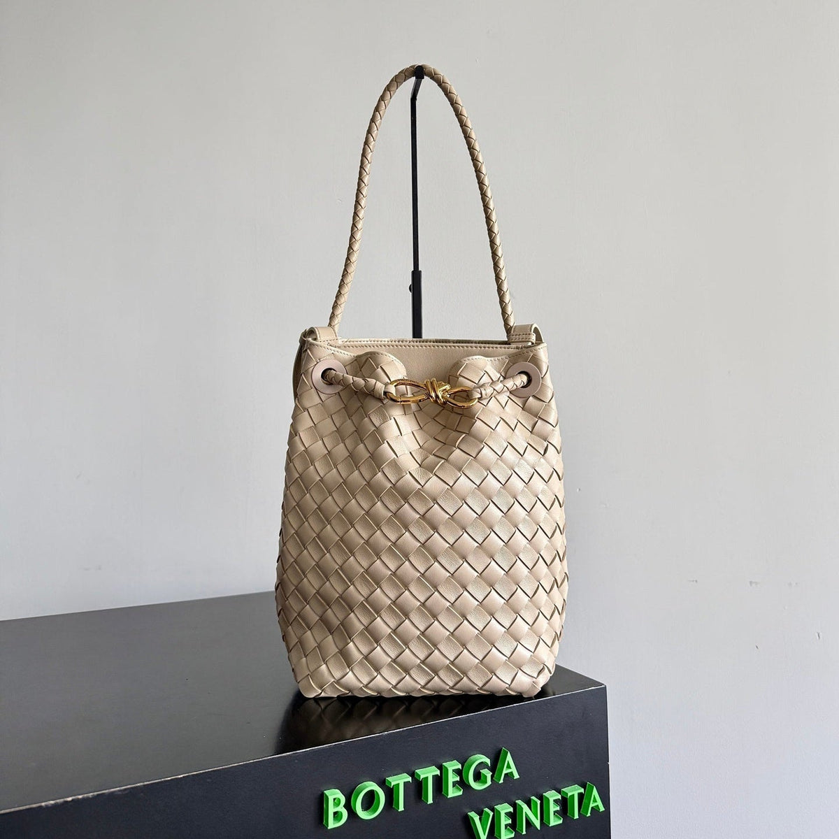 B*V Andiamo Bucket Bag Lambskin