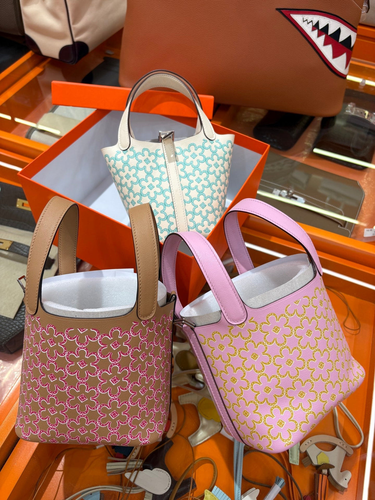 H*M Lucky Daisy Picotin Lock Handbag Leather