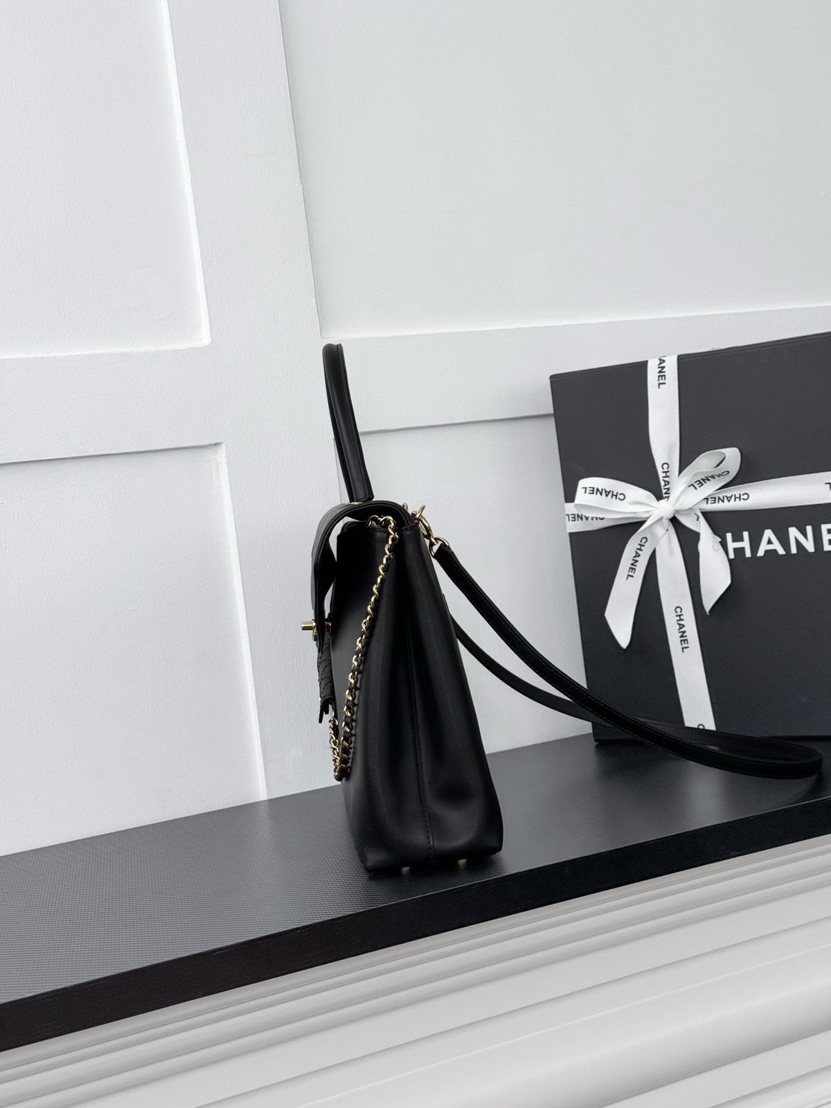 C*C 26B Maxi Top Handle Flap Bag Mini Pouch 32cm Black Calfskin 6309