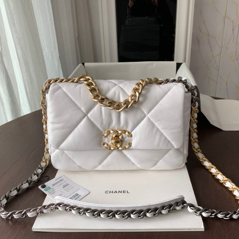 19 FLAP BAG GOATSKIN