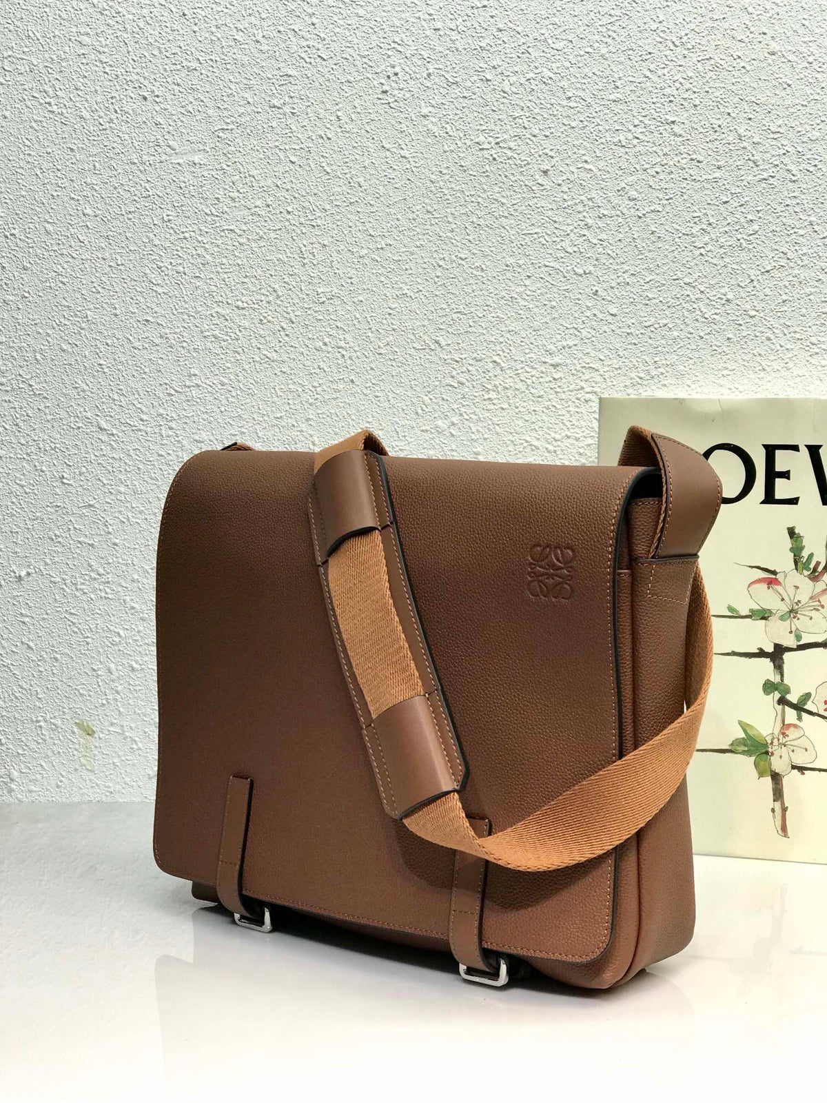 L*E 33 XS MILITARY MESSENGER BAG IN WINTER BROWN CALFSKIN AND JACQUARD
