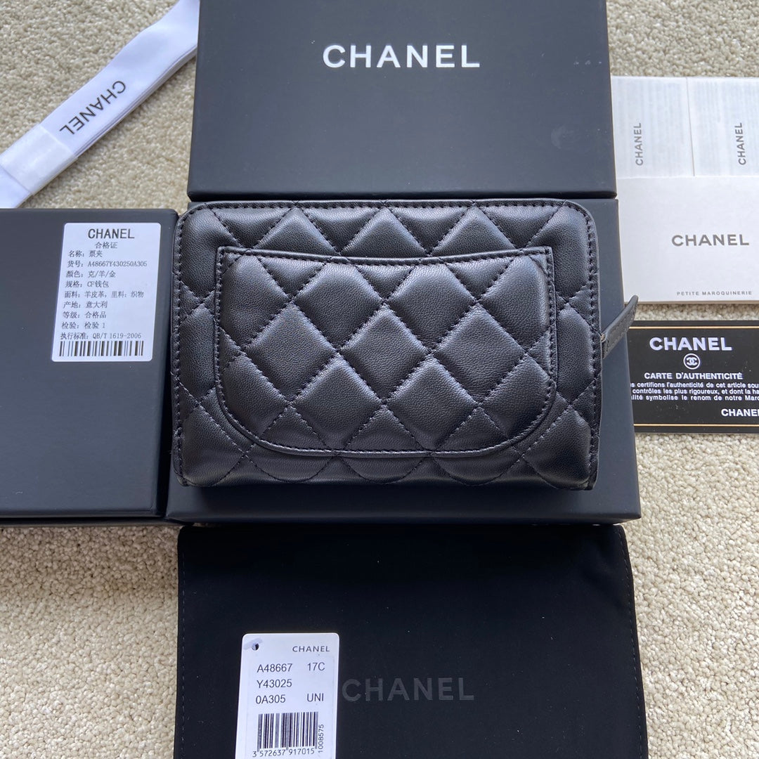 C*C A48667 Zip Pocket Wallet Black Sheepskin GHW