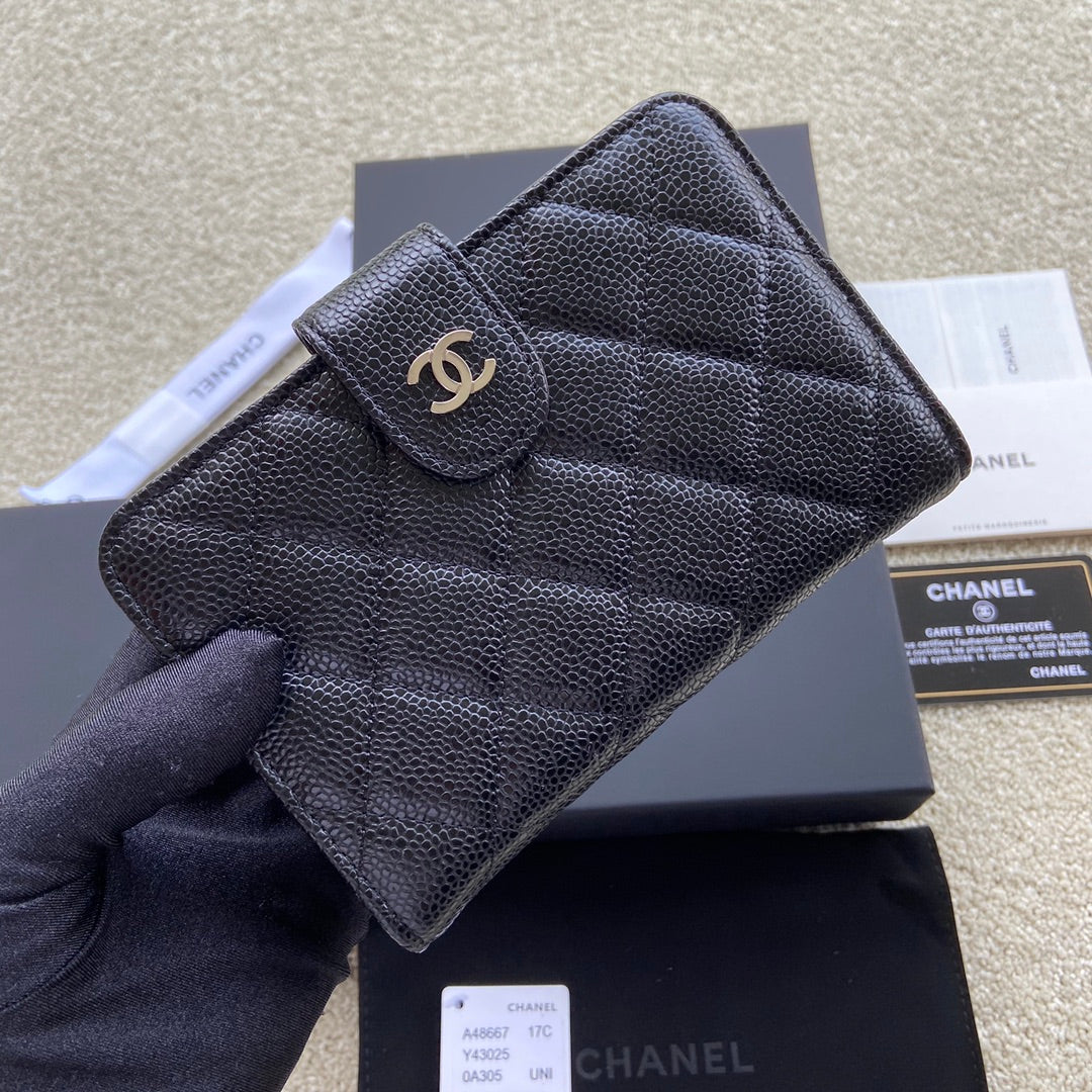 C*C A48667 Zip Pocket Wallet Black Caviar Sliver Steel