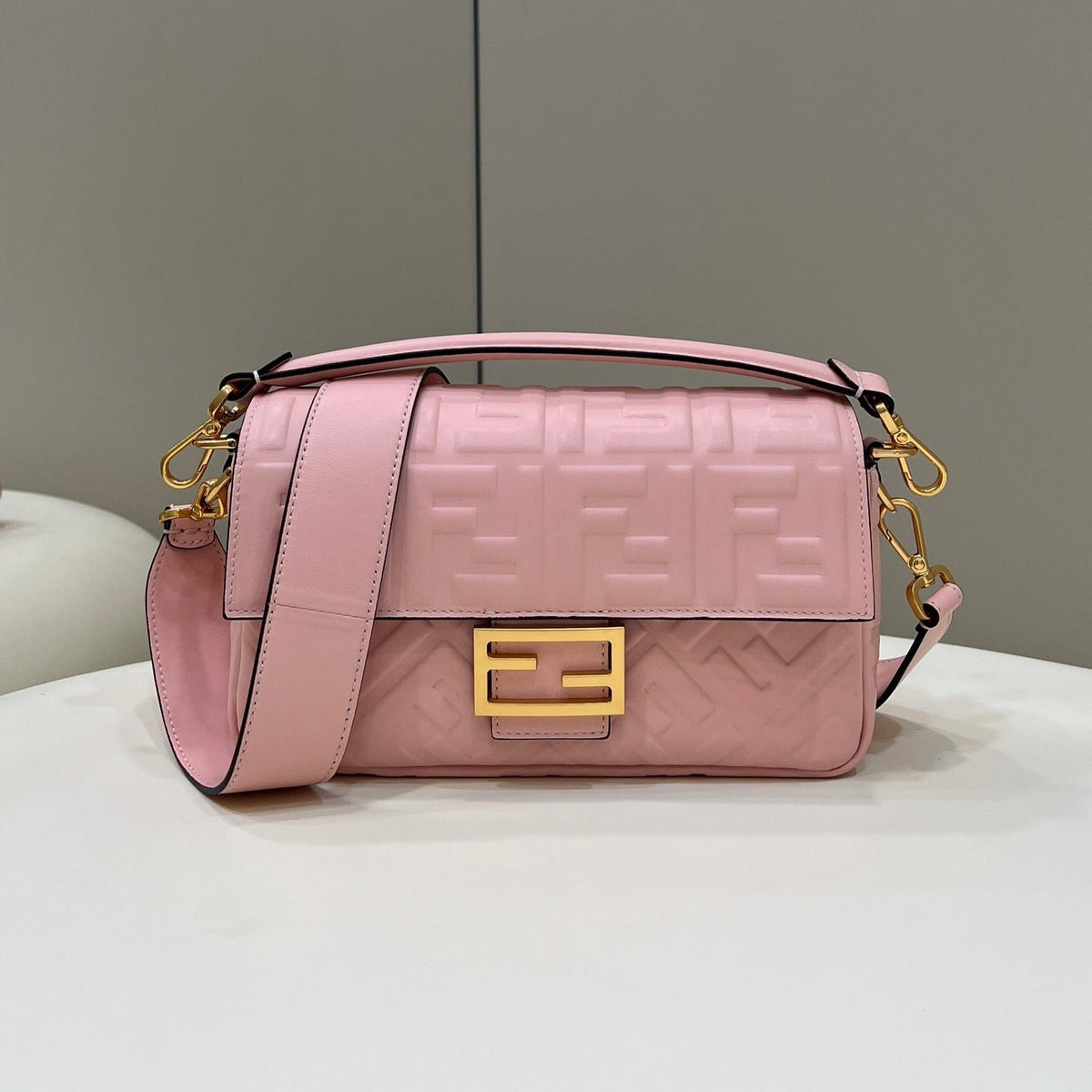 BAGUETTE F*F MOTIF SOFT LAMBSKIN GOLD HARDWARE