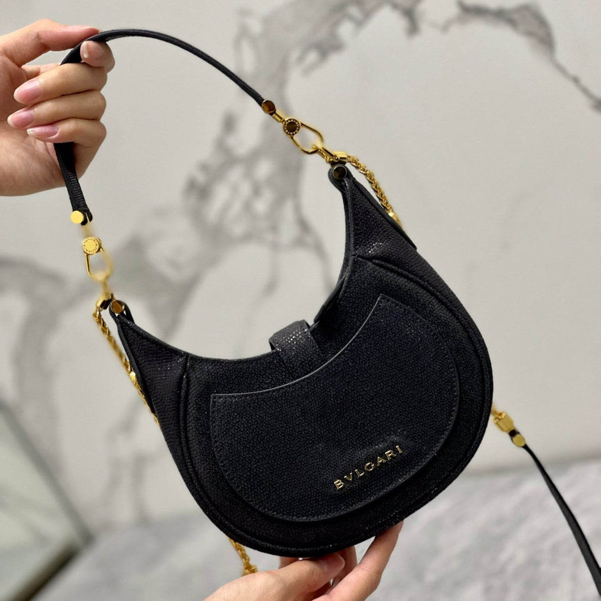 B*V*L Serpenti Ellipse Crossbody Bag 25cm Black Lambskin GHW