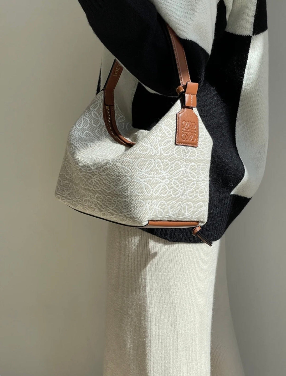 L*E CUBI 35 BAG IN WHITE ANAGRAM JACQUARD AND CALFSKIN