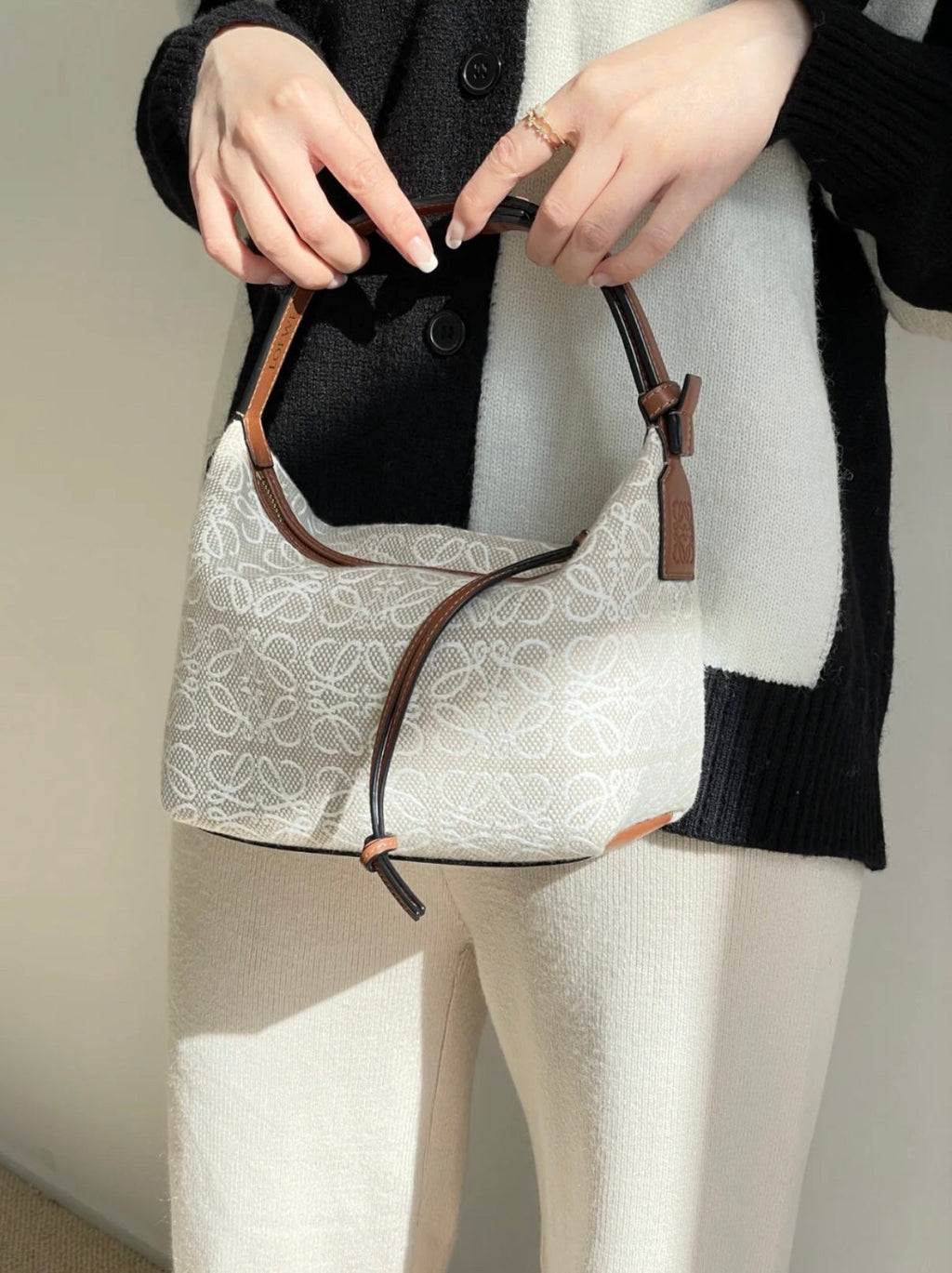 L*E CUBI 35 BAG IN WHITE ANAGRAM JACQUARD AND CALFSKIN