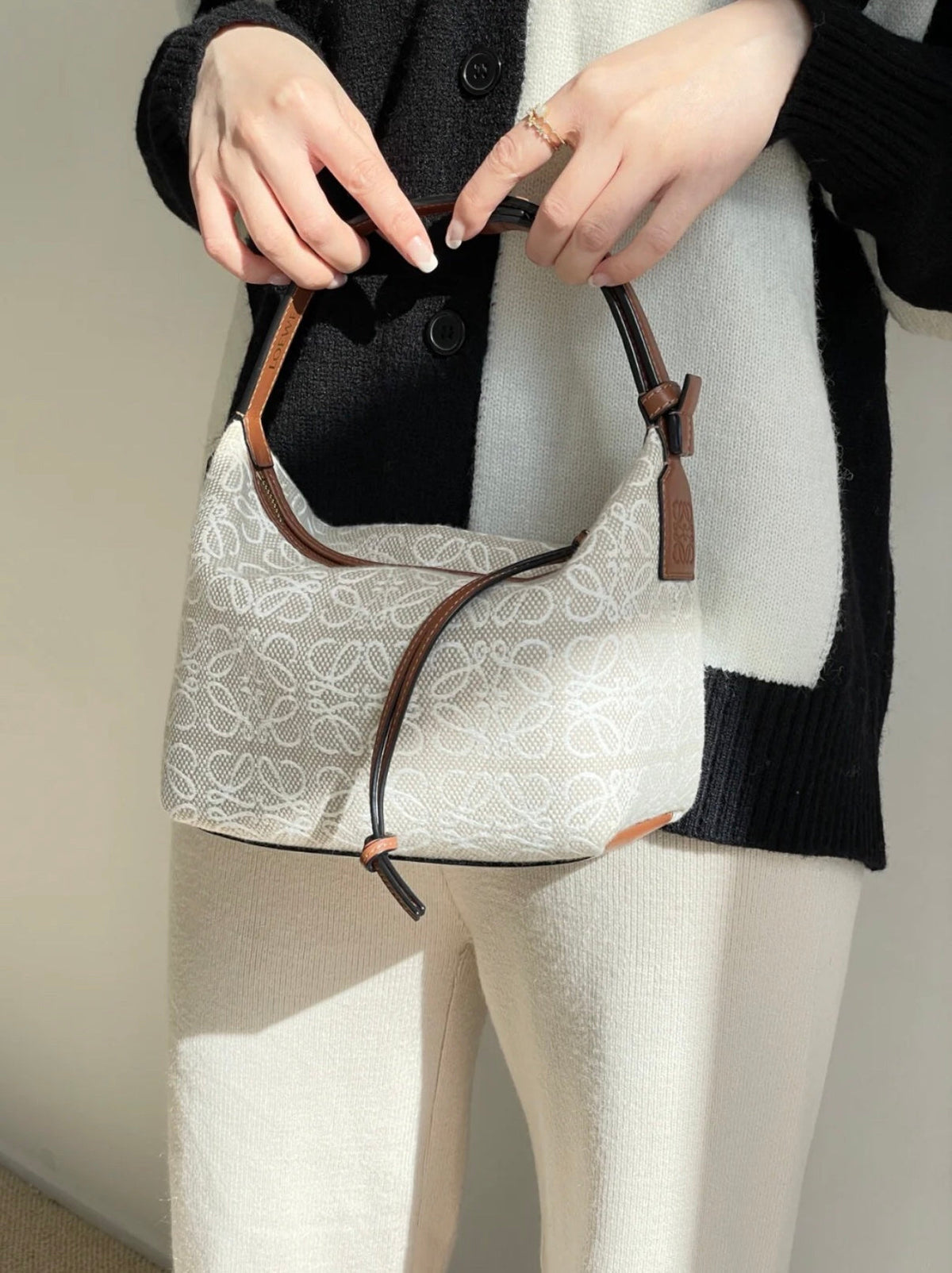 L*E CUBI 35 BAG IN WHITE ANAGRAM JACQUARD AND CALFSKIN
