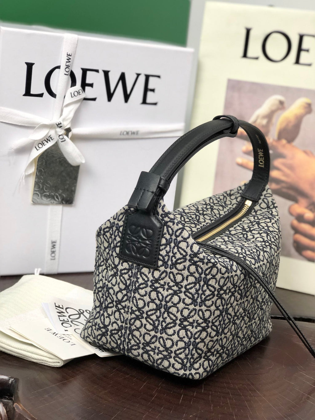 L*E CUBI 21 BAG IN WHITE MIX BLACK ANAGRAM JACQUARD