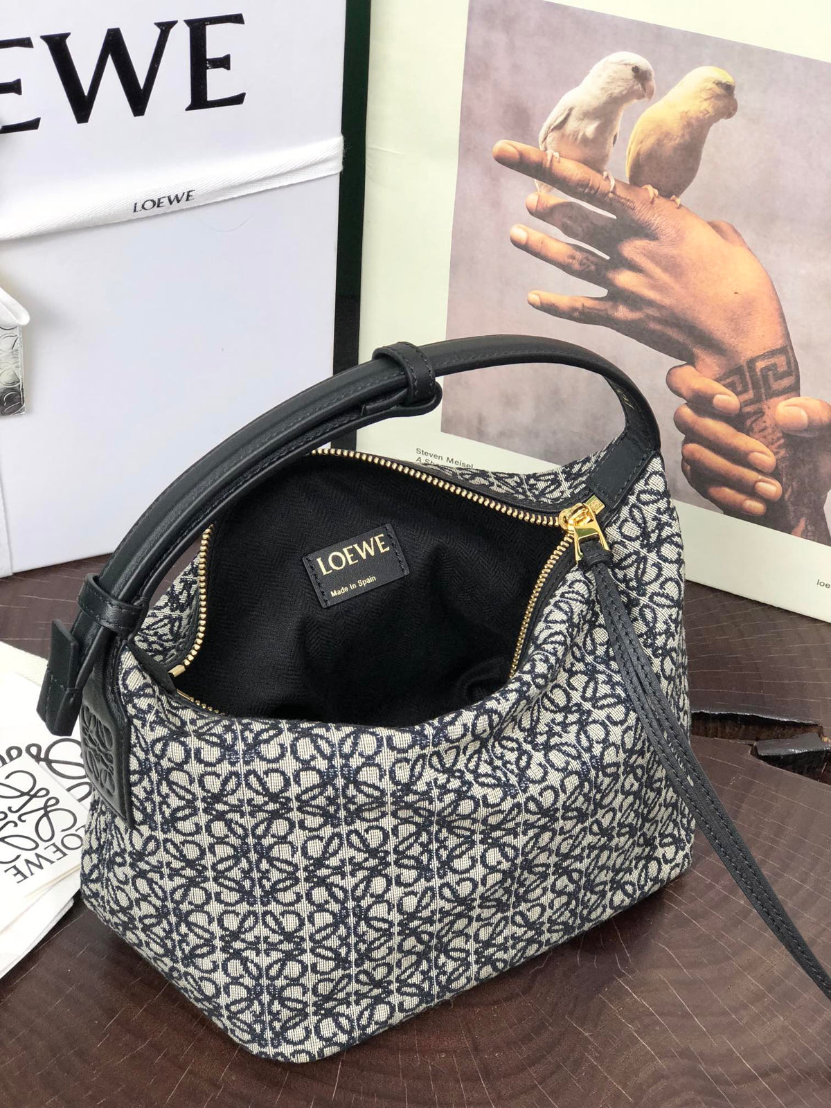 L*E CUBI 21 BAG IN WHITE MIX BLACK ANAGRAM JACQUARD