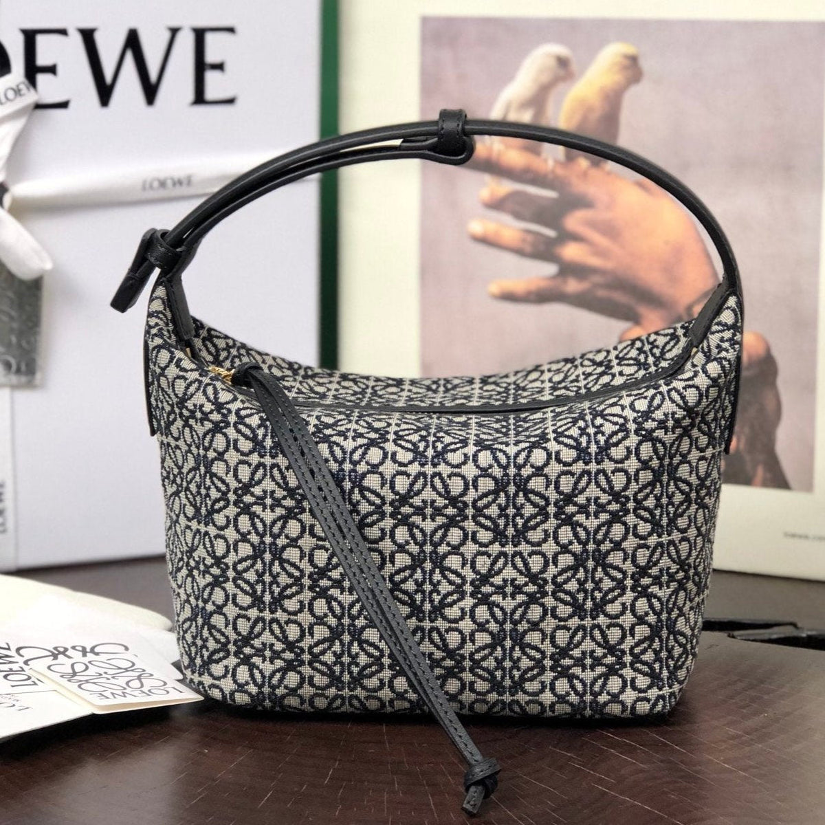 L*E CUBI 21 BAG IN WHITE MIX BLACK ANAGRAM JACQUARD