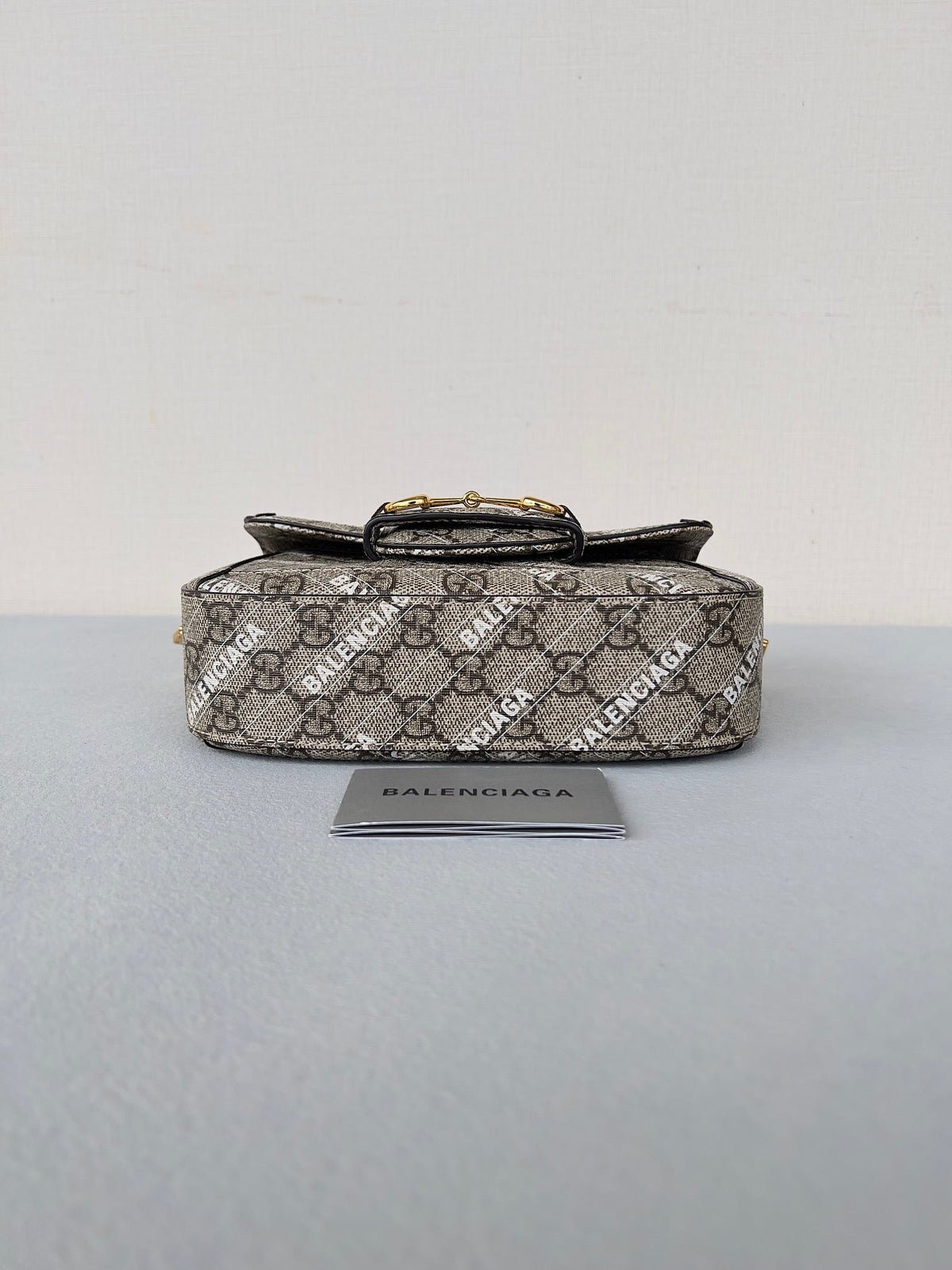 G*G MINI 25 PRINTED SADDLE BAG IN EICRU BEIGE CANVAS