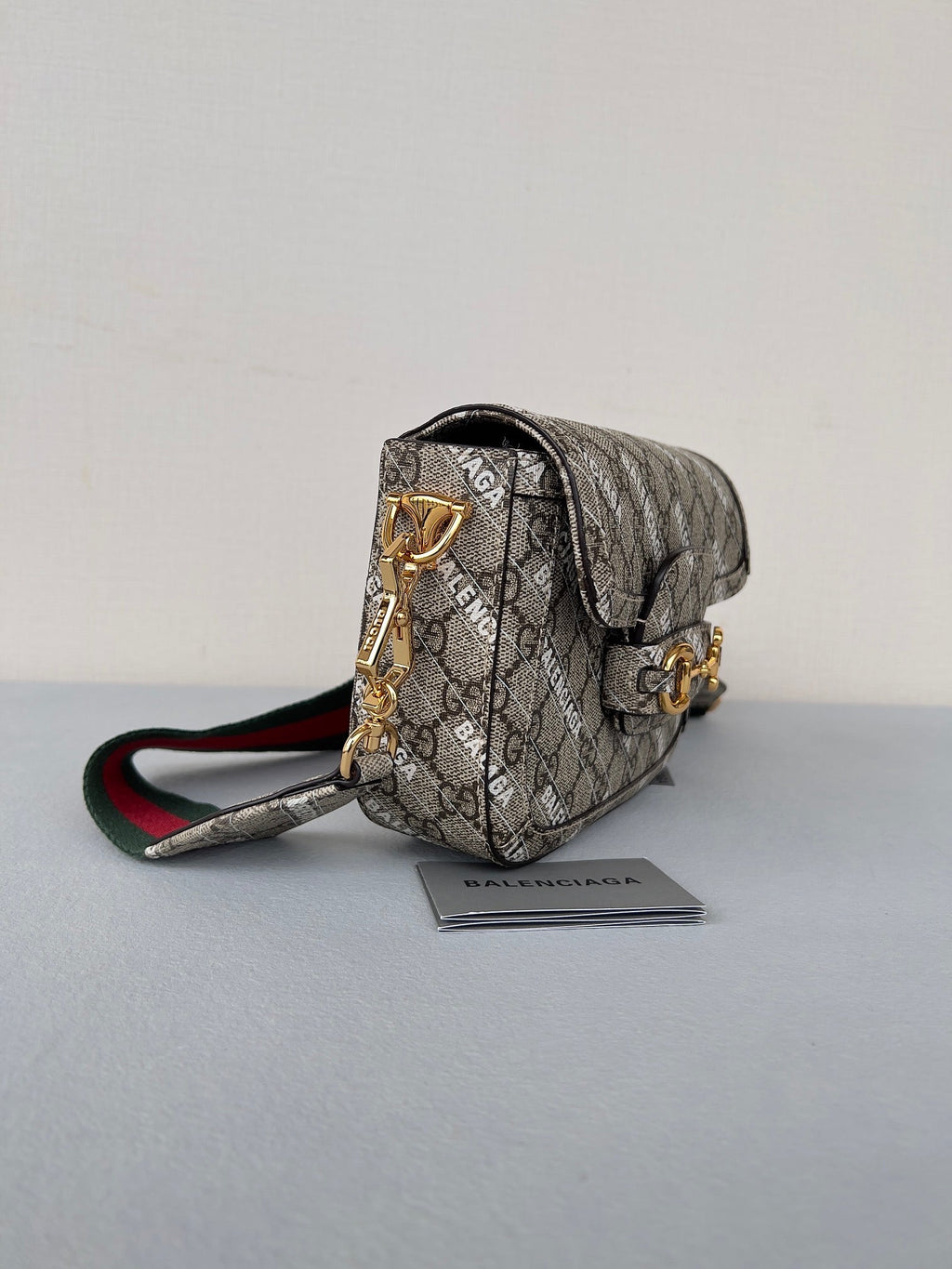 G*G MINI 25 PRINTED SADDLE BAG IN EICRU BEIGE CANVAS