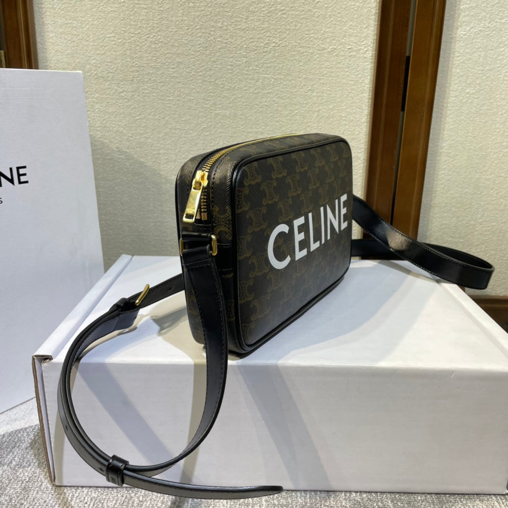 MEDIUM MESSENGER BAG 23 IN BLACK TRIOMPHE CANVAS WITH C*line PRINT
