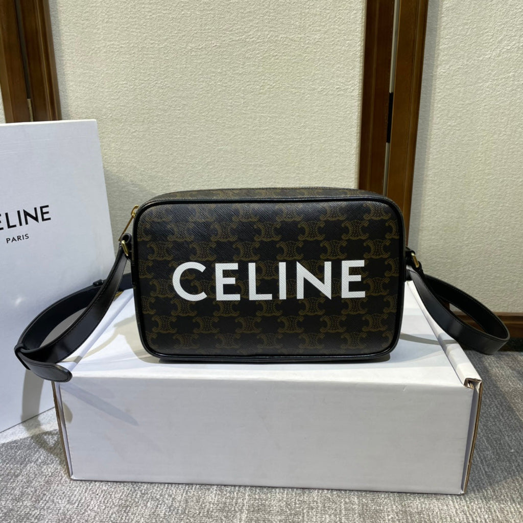 MEDIUM MESSENGER BAG 23 IN BLACK TRIOMPHE CANVAS WITH C*line PRINT