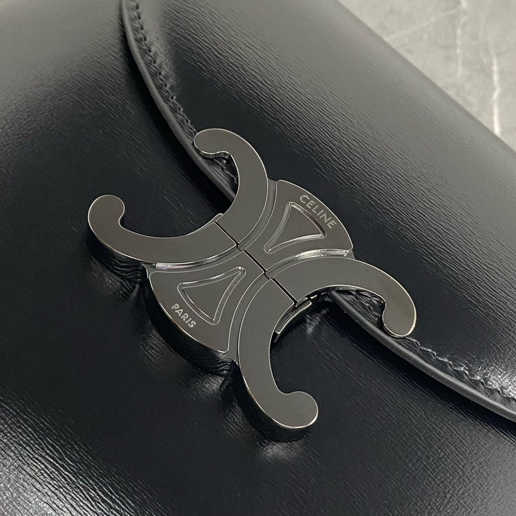 C*line Chain Besace Clea Bag Triomphe Black Calfskin SHW