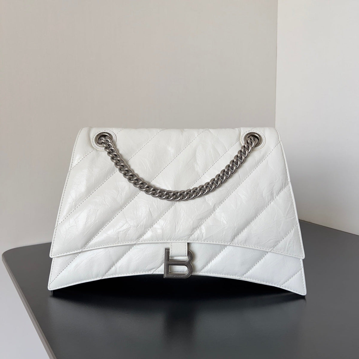 CRUSH CHAINED BAG QUILTED CRUSHED CALFSKIN SILVER HARDWARE
