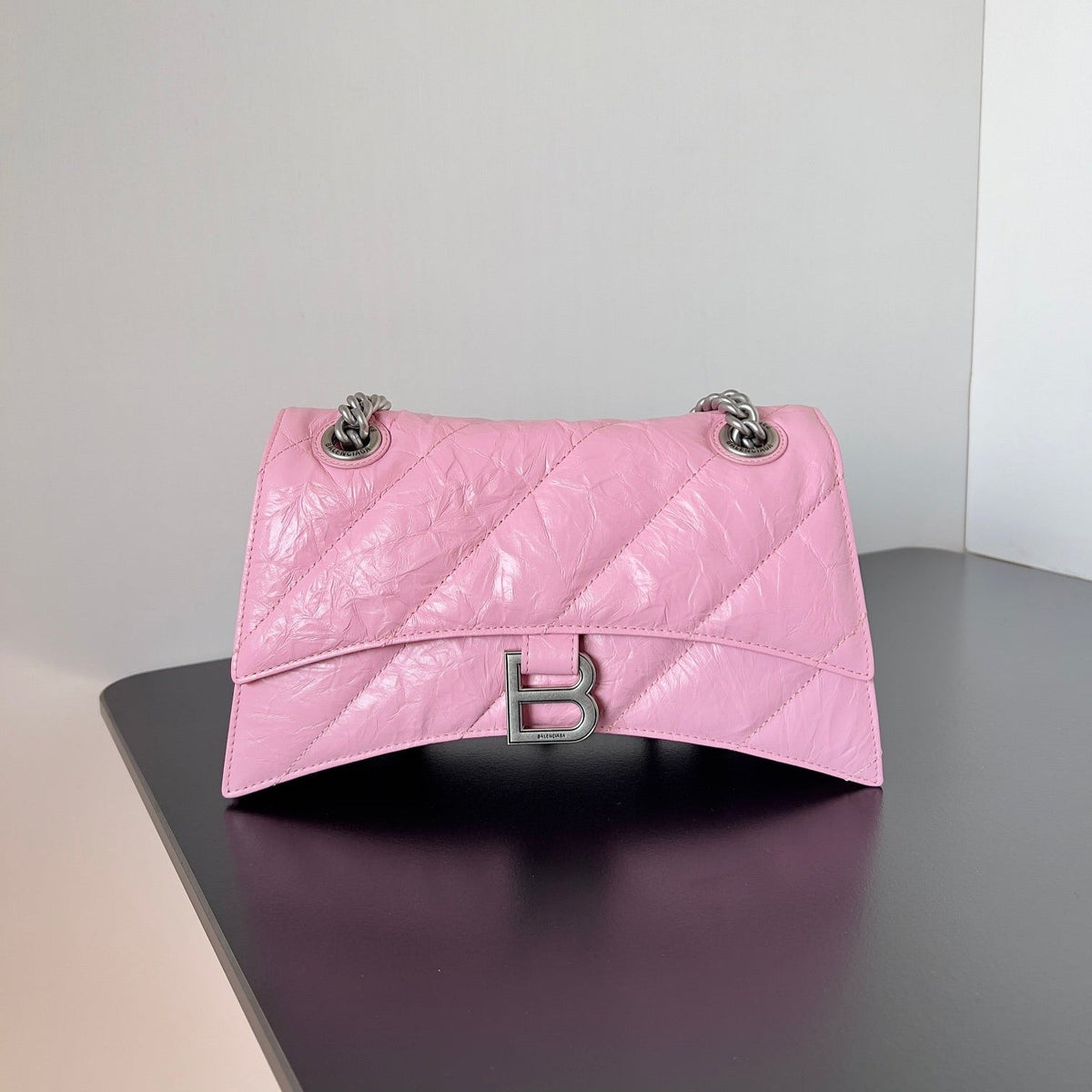 CRUSH CHAINED BAG QUILTED CRUSHED CALFSKIN SILVER HARDWARE