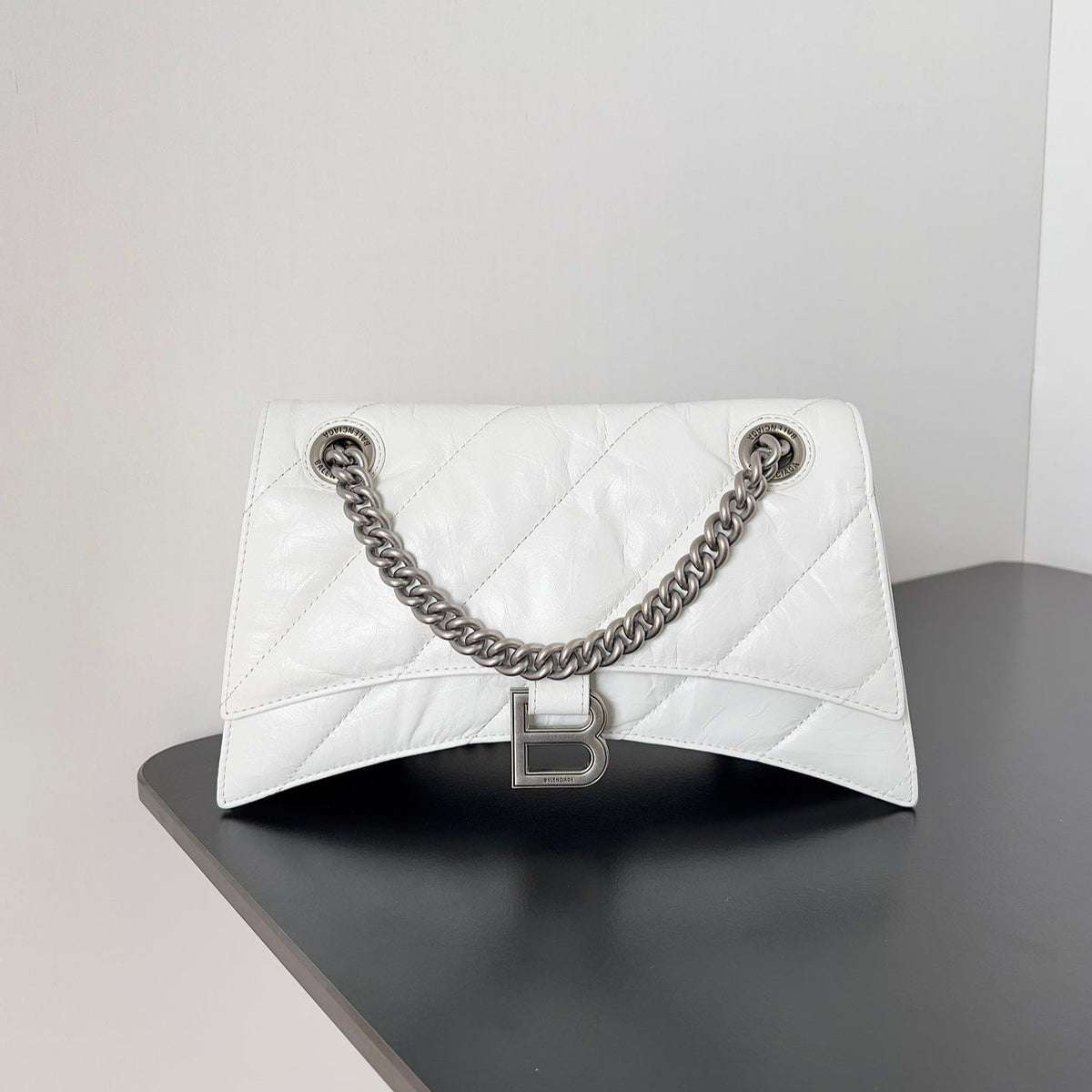 CRUSH CHAINED BAG QUILTED CRUSHED CALFSKIN SILVER HARDWARE