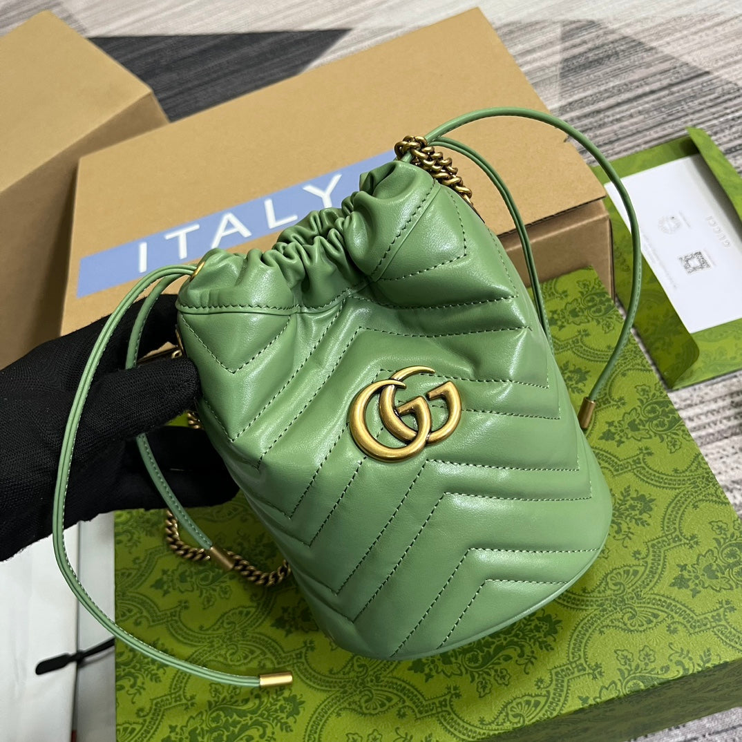 G*G MARMONT 17 BUCKET BAG IN LIGHT GREEN CALFSKIN