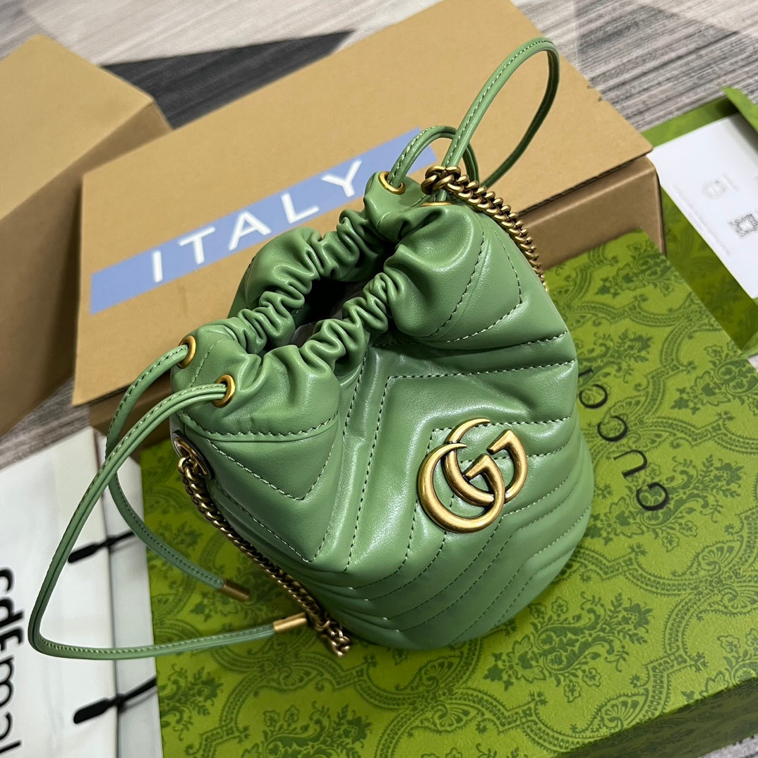 G*G MARMONT 17 BUCKET BAG IN LIGHT GREEN CALFSKIN