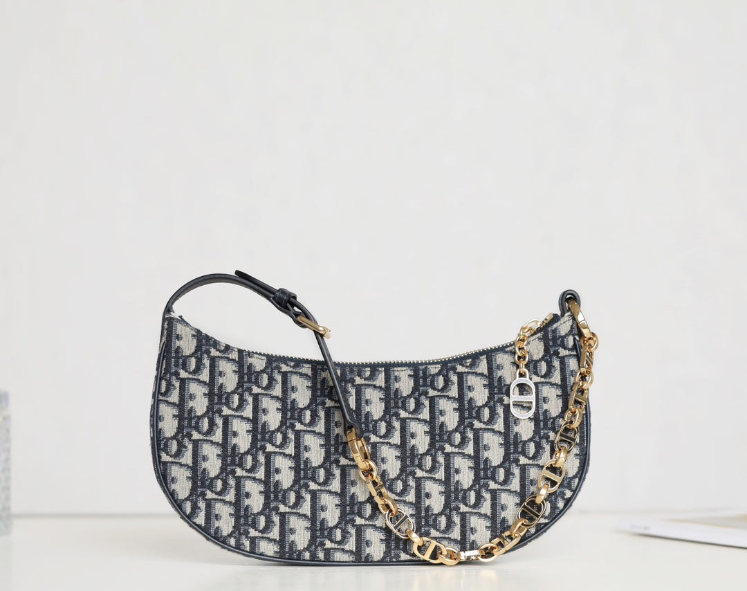C*D LOUNGE 26 BAG IN BLUE OBLIQUE JACQUARD