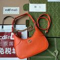 SHOULDER BAG CALFSKIN GOLD HARDWARE