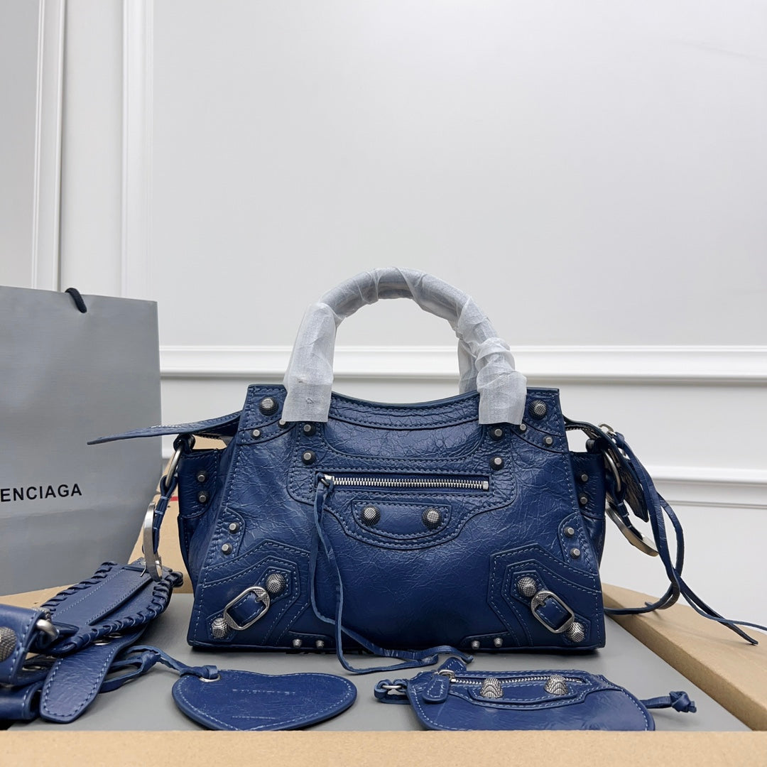 NEO CAGOLE LAMBSKIN