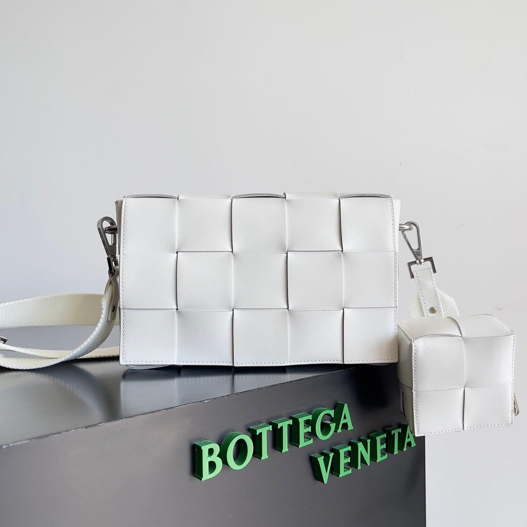 B*V Two One Cassette Bag Leather