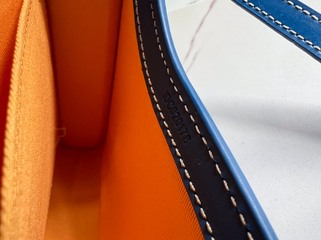 MONTE-CARLO PM CLUTCH 25 IN SAPPHIRE BLUE G*yardine CANVAS