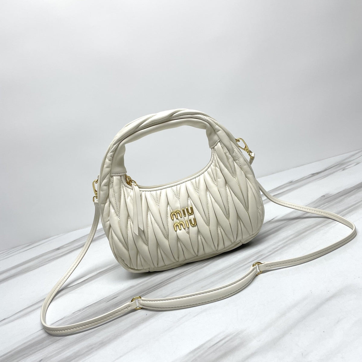 MIUWANDER HOBO MATELASSE LEATHER