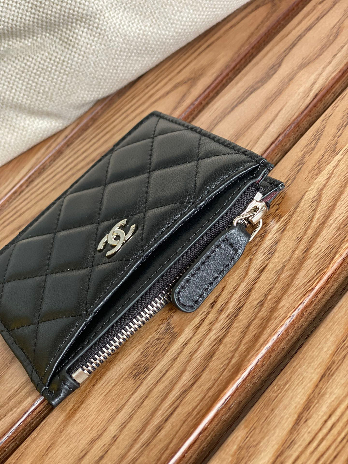 C*C A84105 Coin Case Black Sliver Metal Lamskin