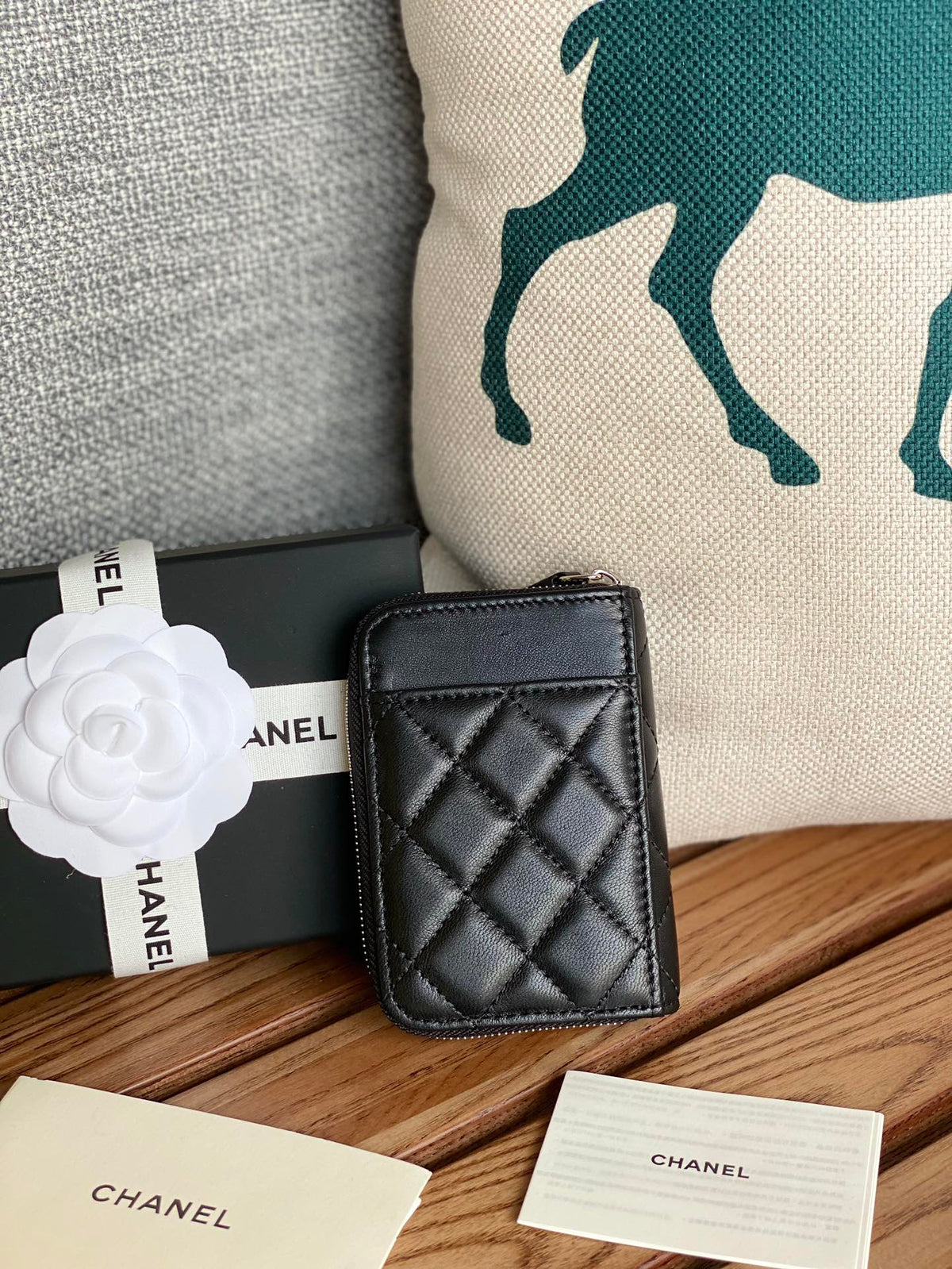 C*C 22A Zippy Coin Purse Black Sheepskin Sliver Steel