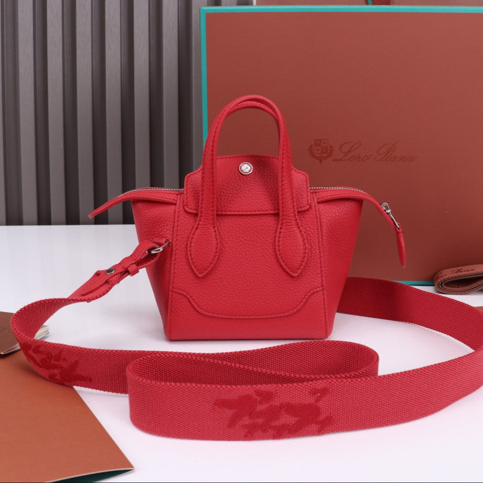SMILE BAG CALFSKIN